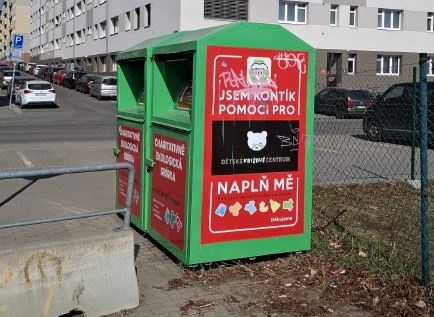 Sběrné kontejnery na oděvy, obuv a textil