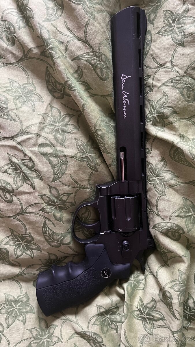 Asg Dan wesson 8”