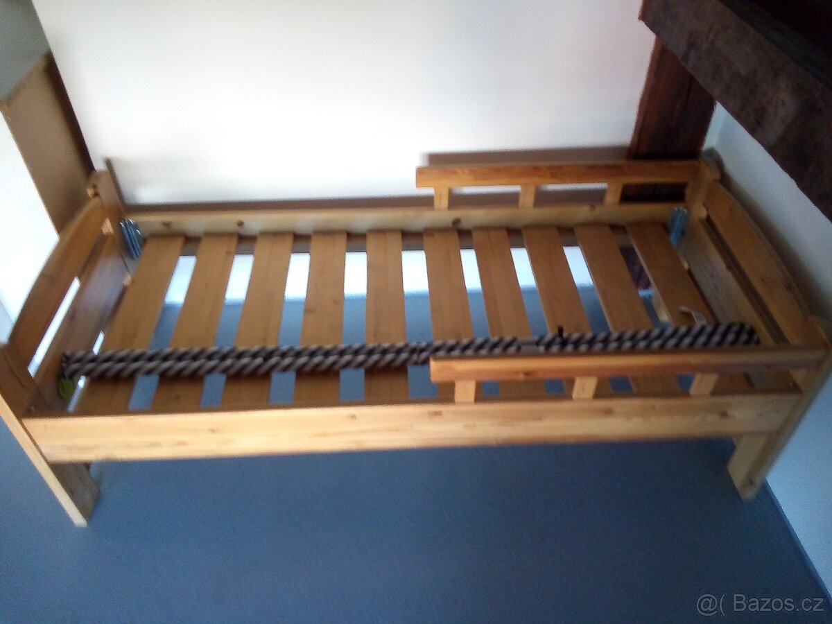Dětská postel