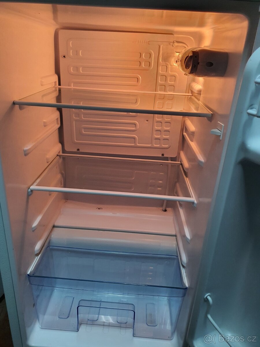 lednička bez mrazáku, ZÁNOVNÍ