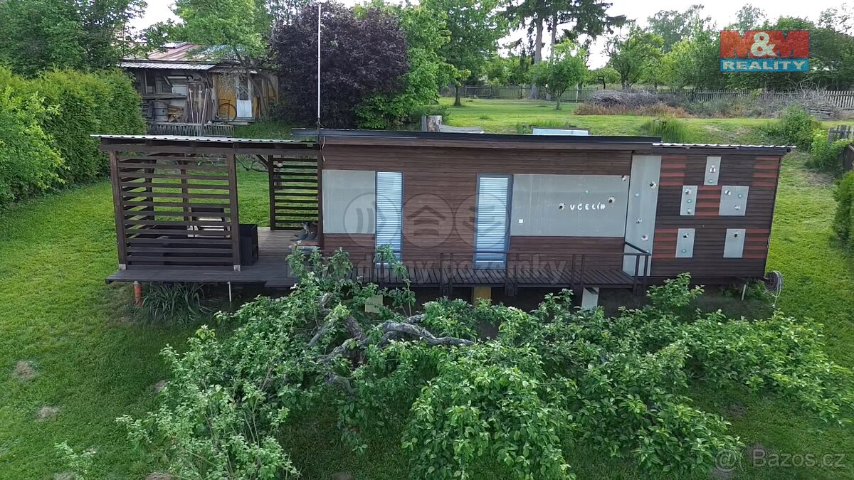 Prodej stavebního pozemku v Puklicích