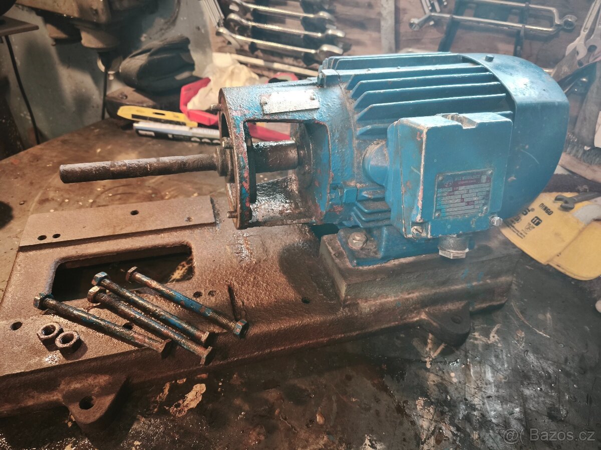 Motor k přirubovému čerpadlu