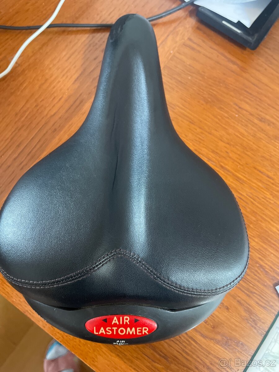 Sedlo na kolo Air Lustomer