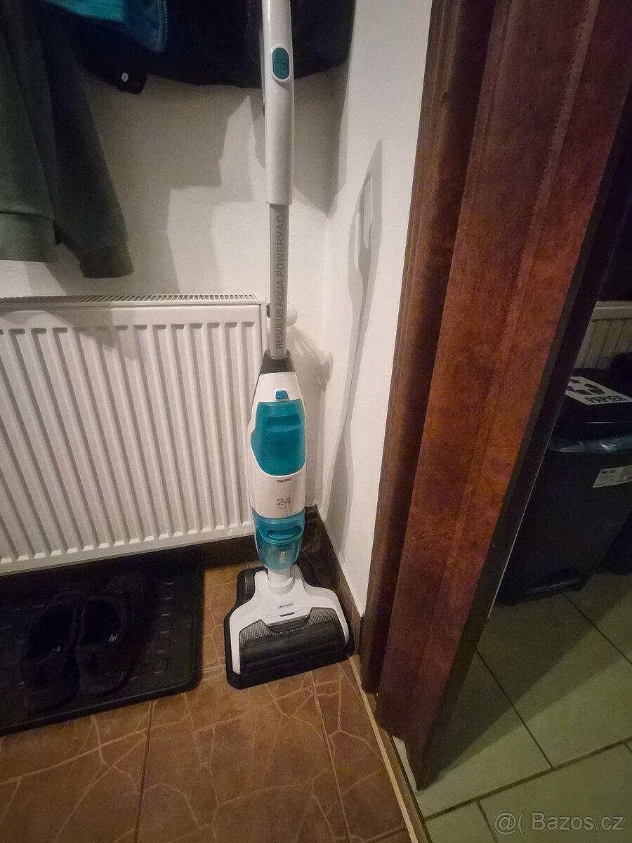 Tyčový vysavac