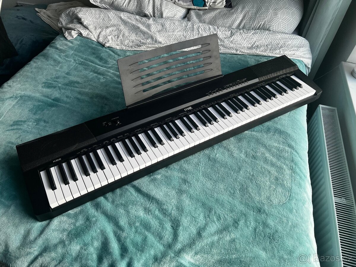 Max KB6 Digitální piano