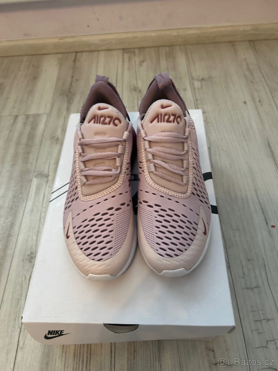 Nike Air Force 270, vel. 37.5. damské