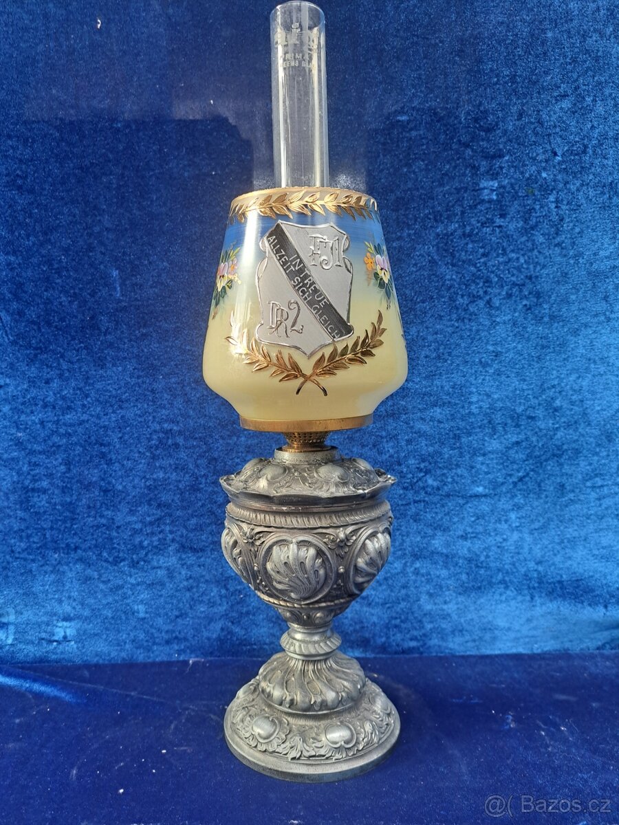 Vojenská petrolejová lampa ?