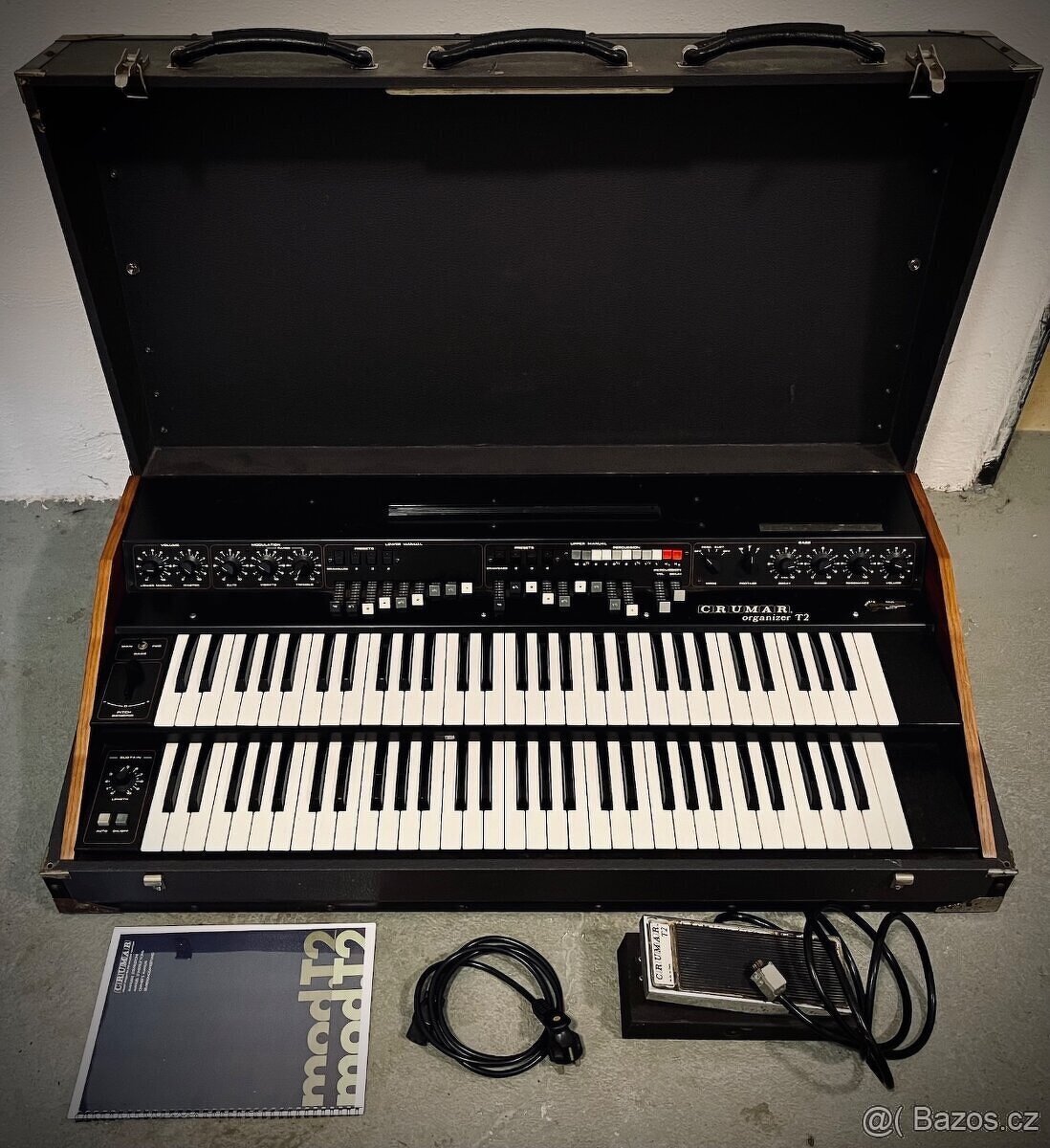 Crumar Organizer T2 | analogové varhany