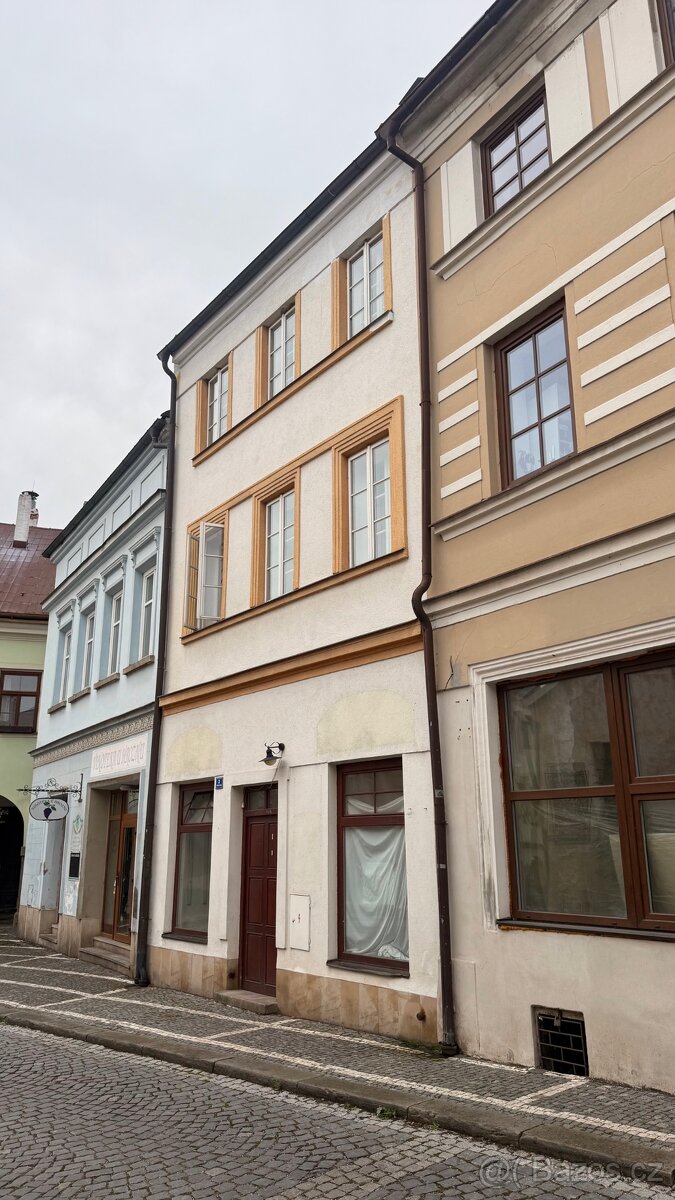 Prodej menšího činžovního domu v historické části Trutnova
