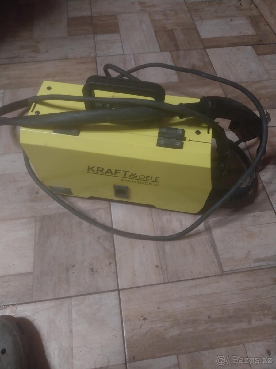 Svarečka Kraft a dele