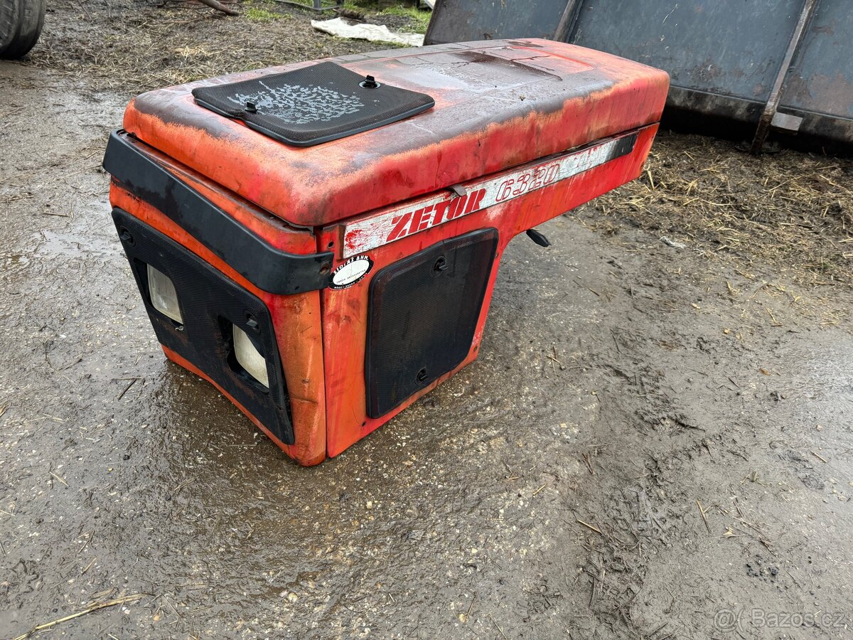 Kapotáž Zetor 6320