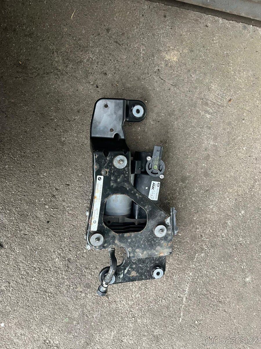 Kompresor podvozku BMW x5 E70