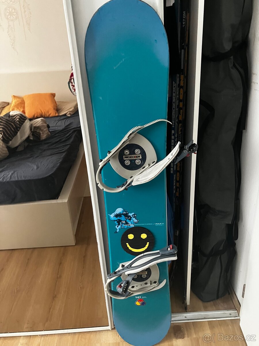 Snowboard a boty 39