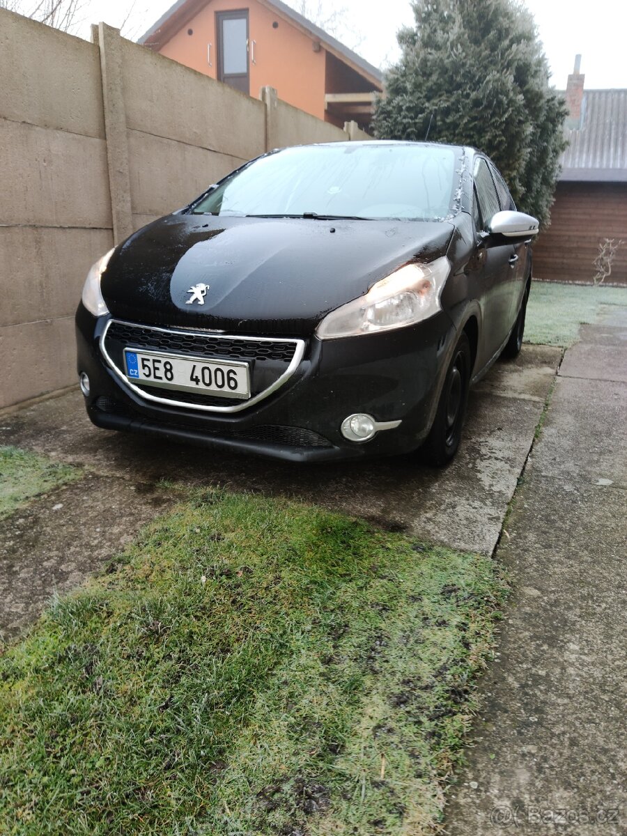 Peugeot 208 1.2