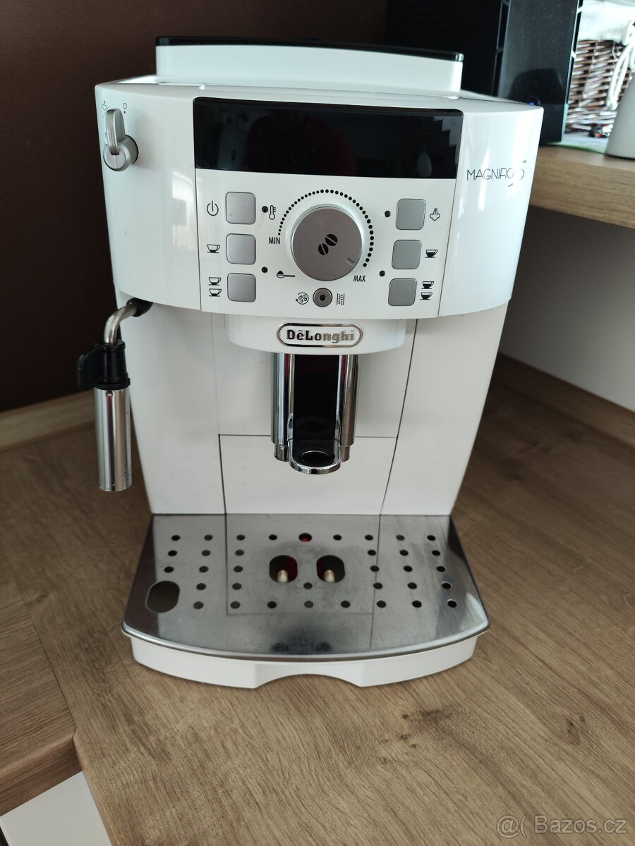 DeLonghi Magnifica S ECAM 22.110.W