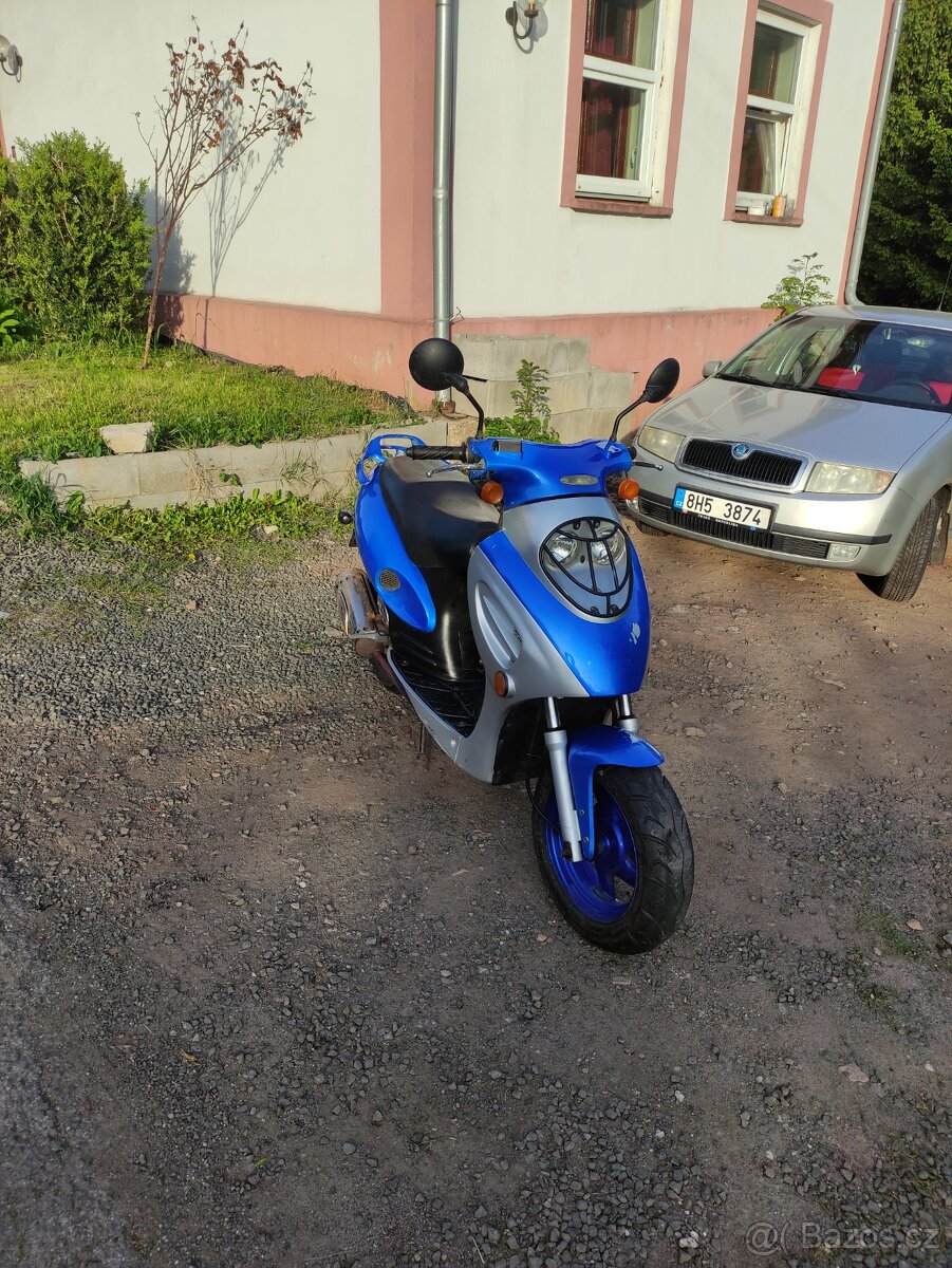 Yuki Rallye 50