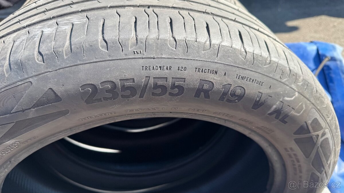Prodám LETNÍ pneumatiky Continental 235/55 R19 105V XL.