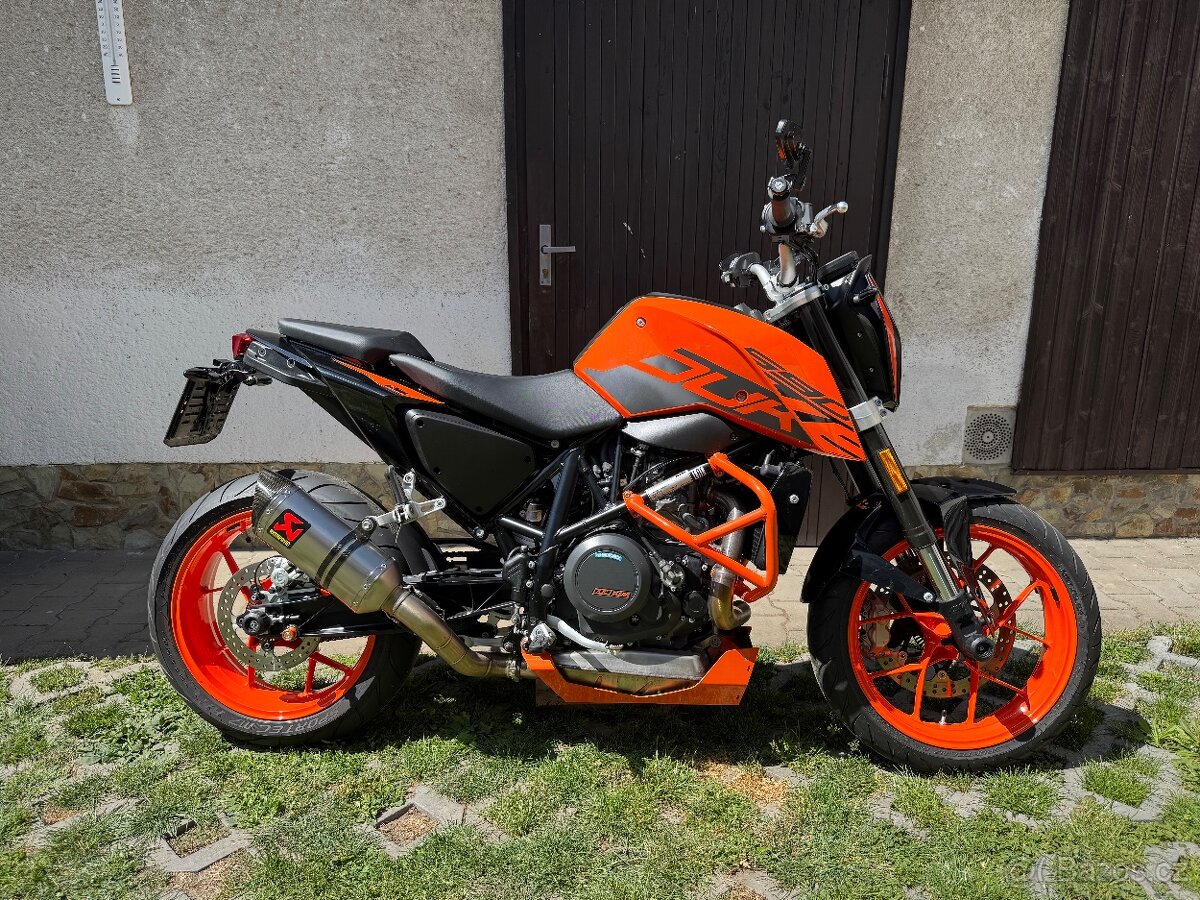 KTM Duke 690R Akrapovič