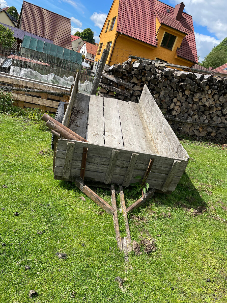 kára za traktor