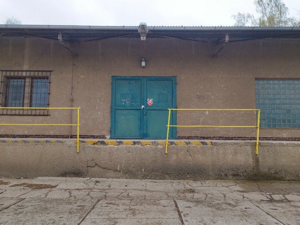 Pronájem levné sklady a výrobní haly v Hradci Králové 120m2