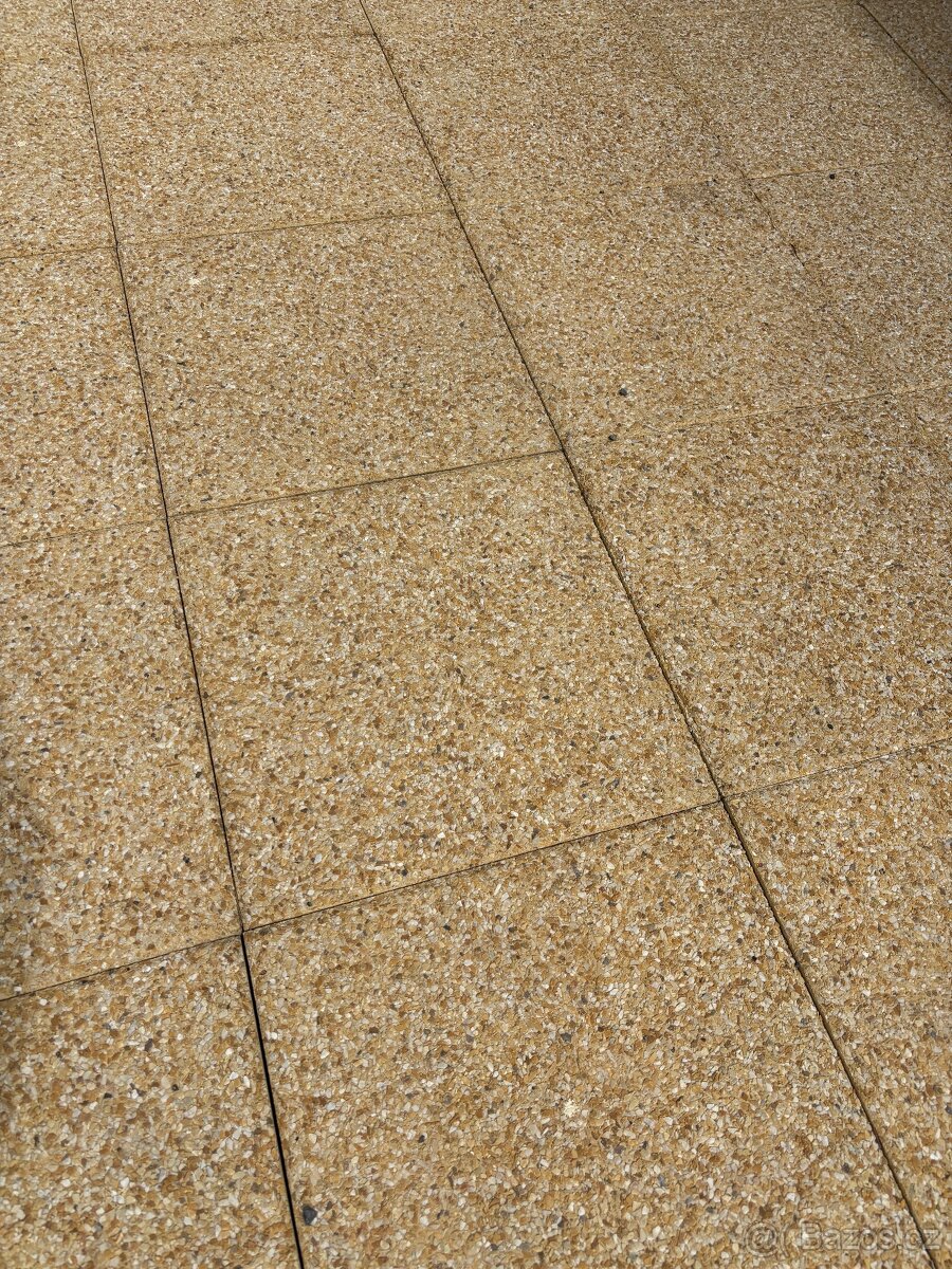 Vymývaná betonová dlažba