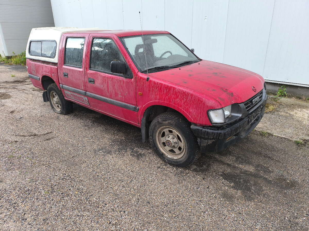 Opel campo 2.5TD  56kw veškeré nd