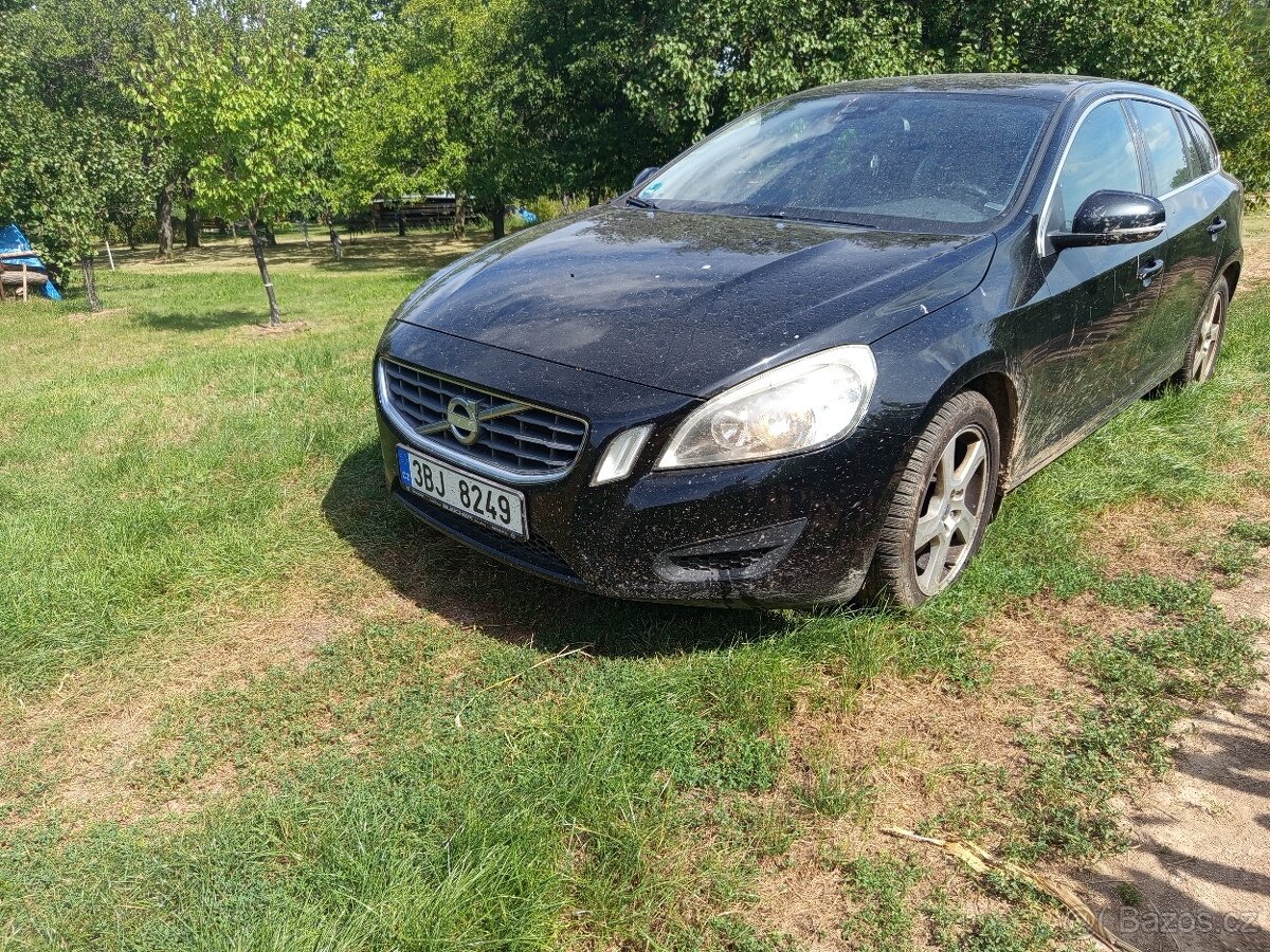 Prodám Volvo V60 Combi