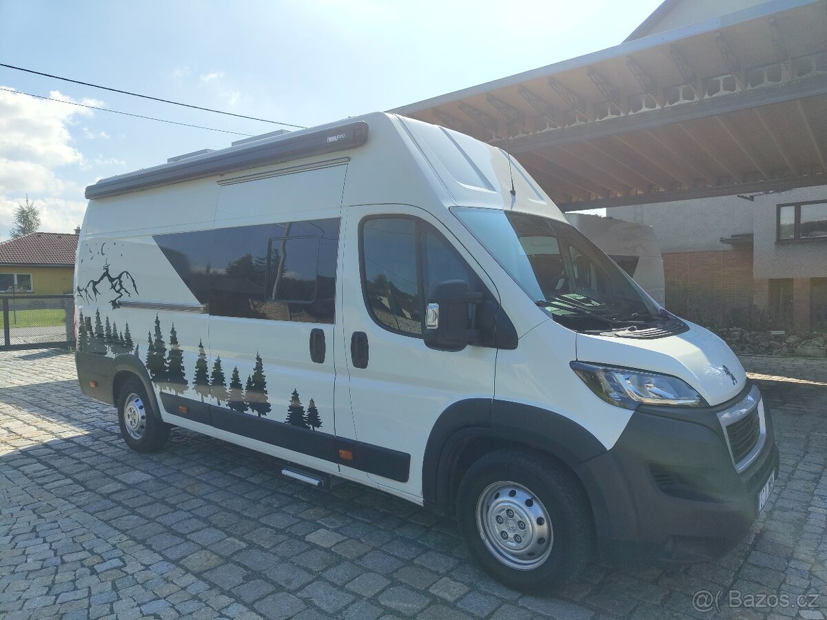 Peugeot Boxer 2.2, Nová obytná vestavba, Podélné spaní