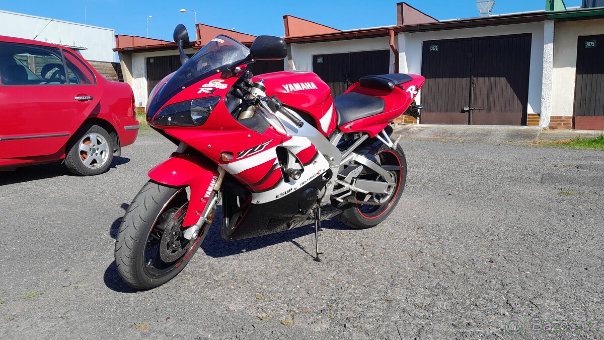 Yamaha yzf R1 RN04 Rok 2000