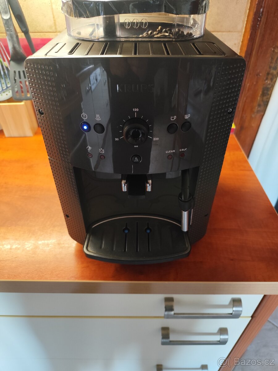 Prodám automatický kávovar Krups EA81