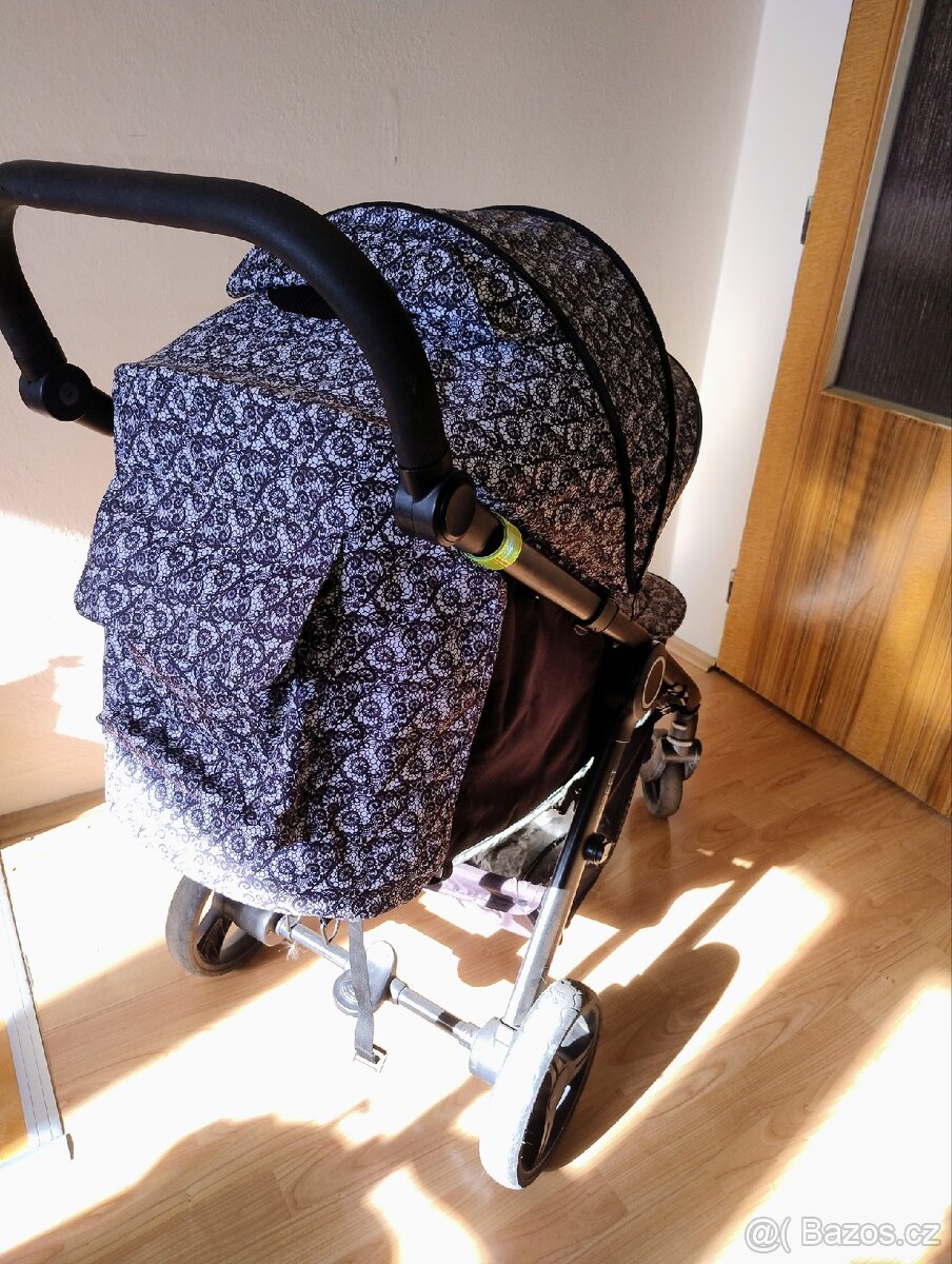 Prodám kočár Petite mars (limitovaná edice)