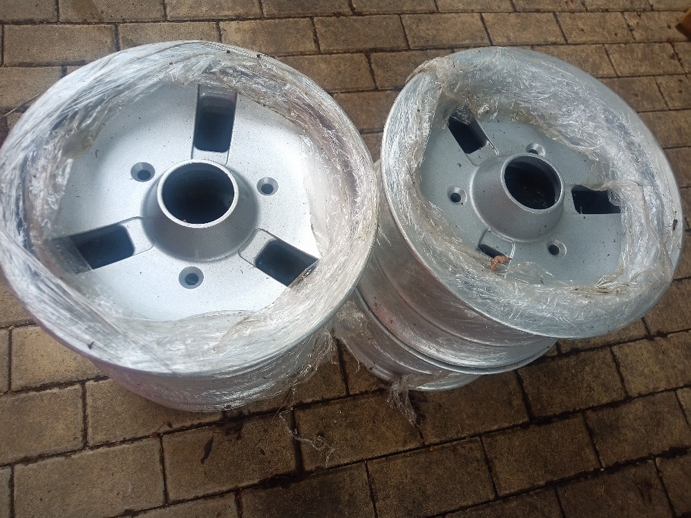 Alpine renault A110/ A310 litá kola