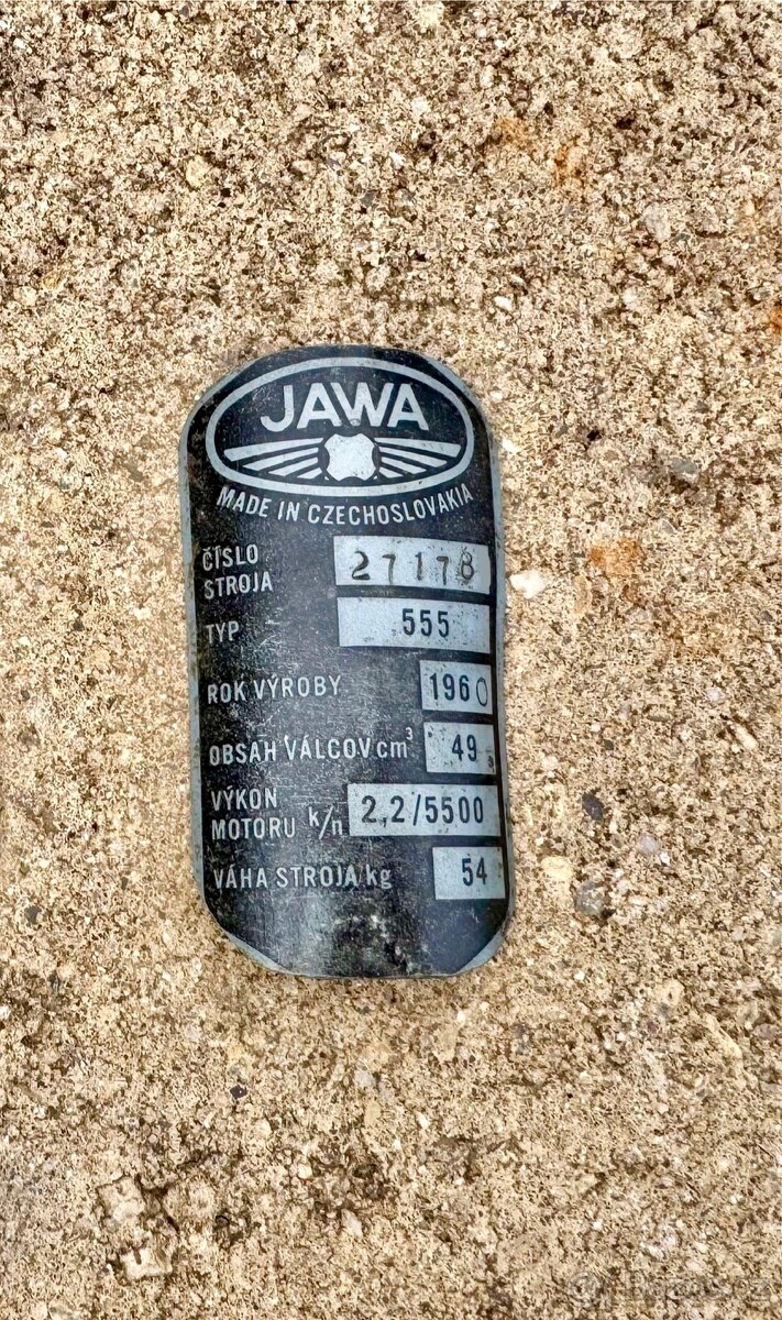 Jawa 50 555 pionýr - výrobní štítek