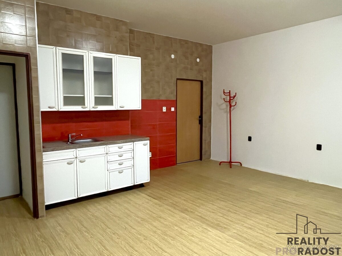 Pronájem bytu 1+kk v Moravském Krumlově, byt 1+kk Moravský K