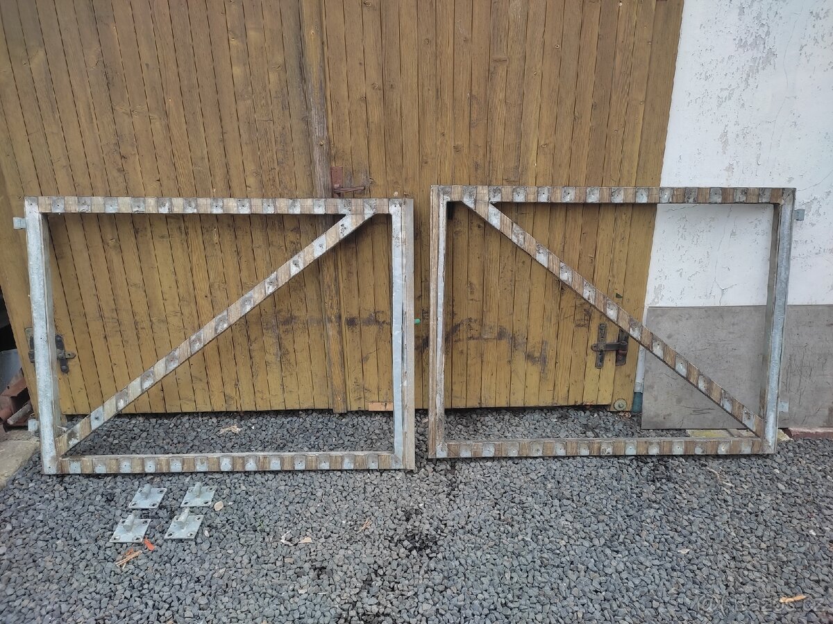 Brána, vrata Pozink