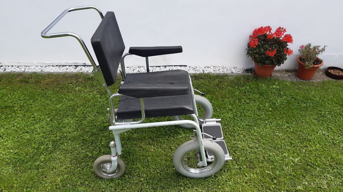 Prodám invalidní křeslo