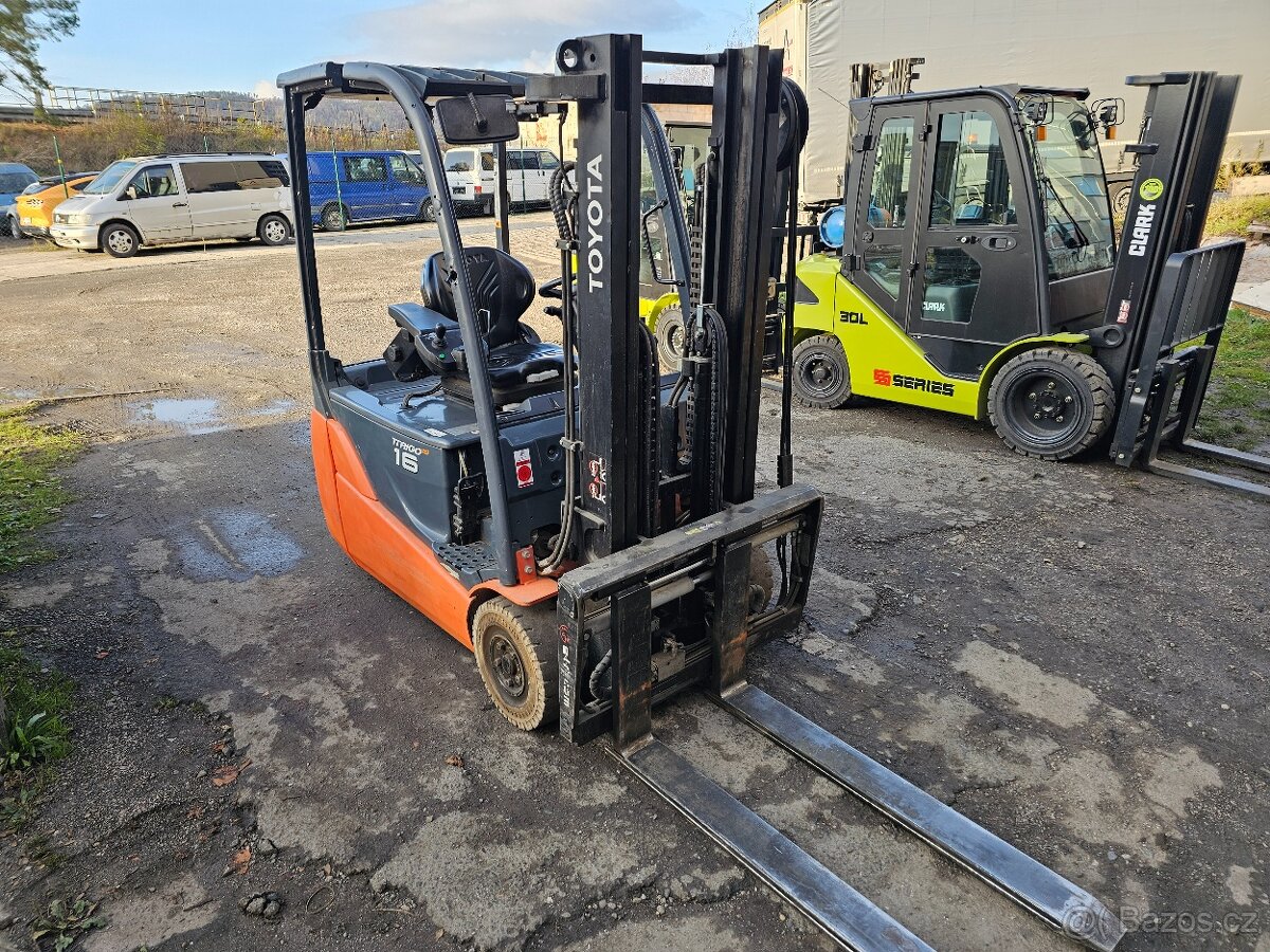 Manipulační vozík VZV Toyota 1.5t Aku