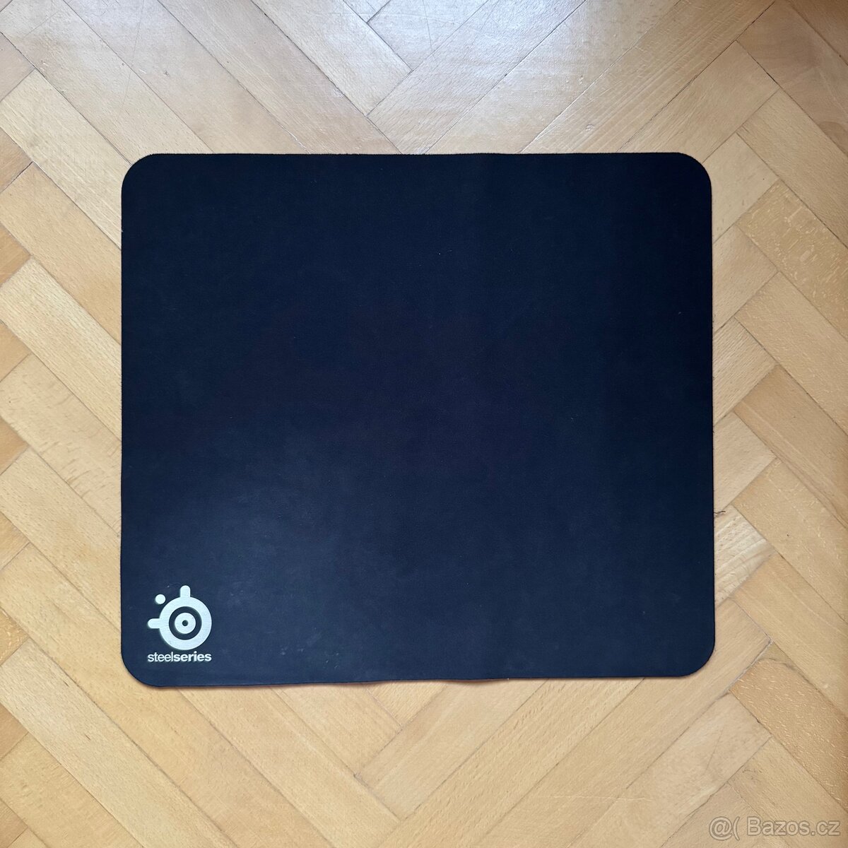 SteelSeries QcK Large (45x40 cm) herní podložka pod myš