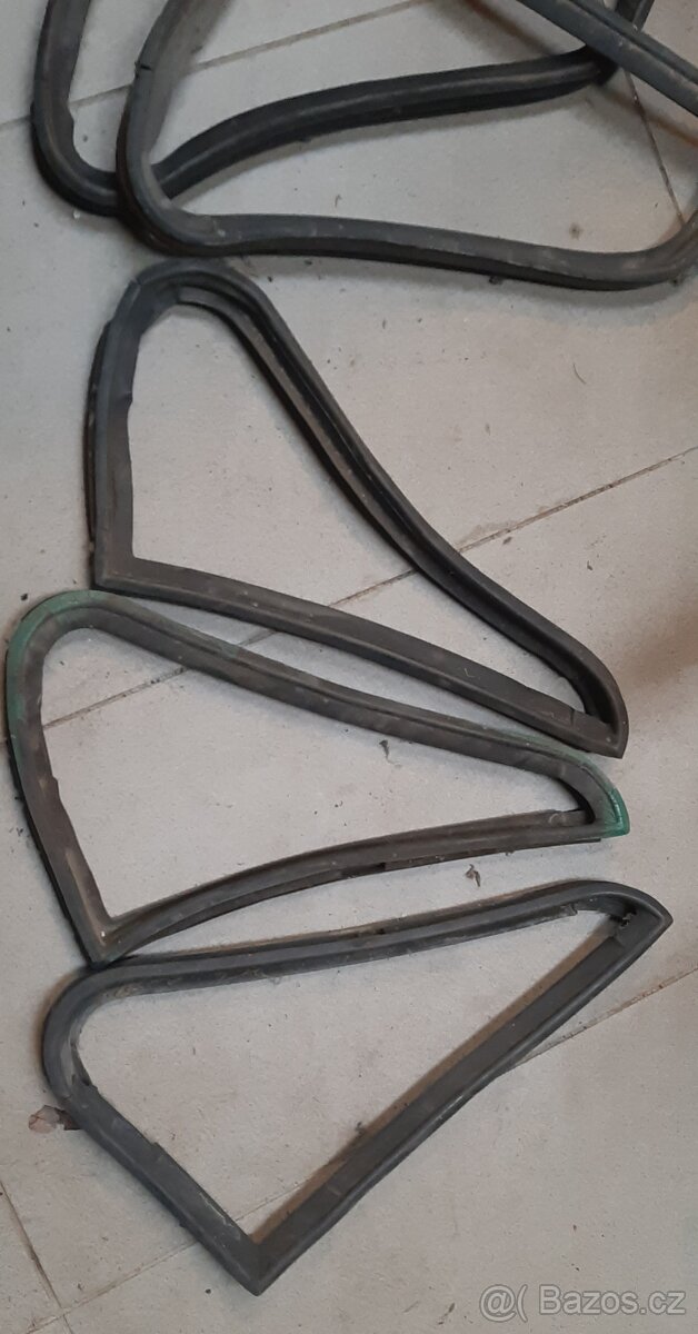 Gumy do okenek Škoda 1000MB sada