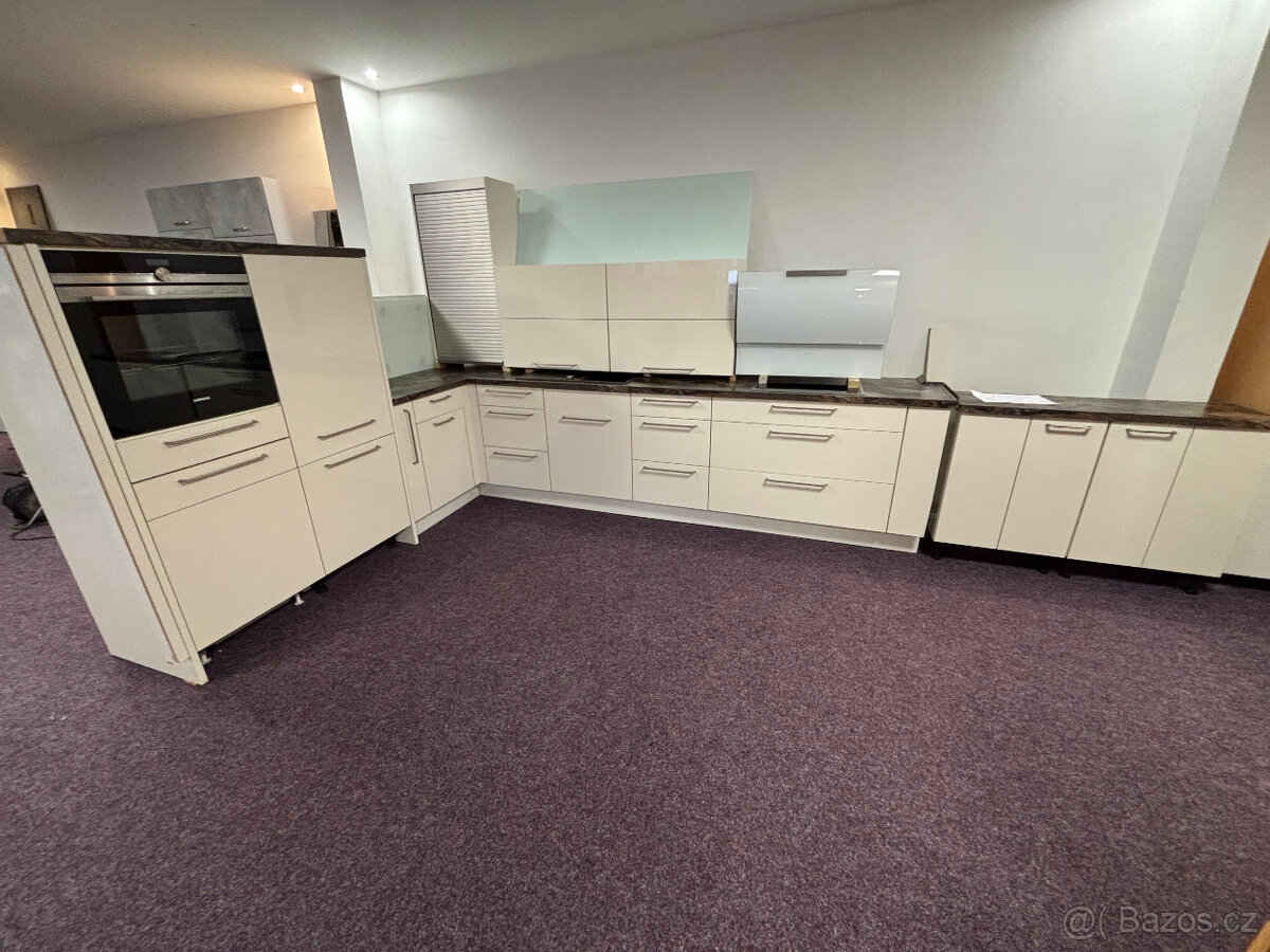 Kuchyň Nobilia Magnolia vč spotř exklusivní stav