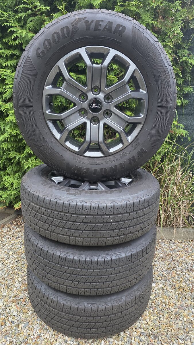 Ford Ranger R18 zánovní sada