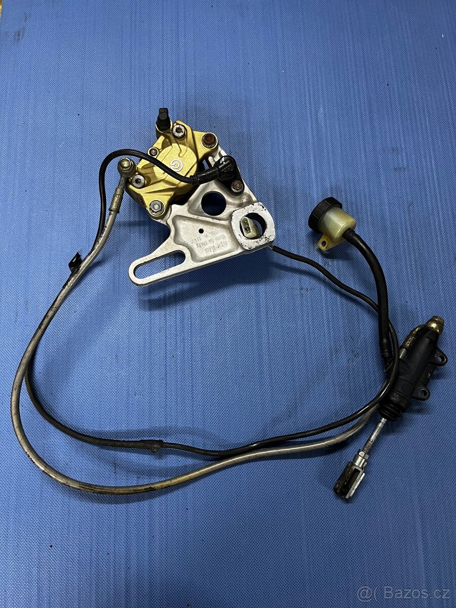 Zadní brzdovy váleček Aprilia RSV1000R Factory