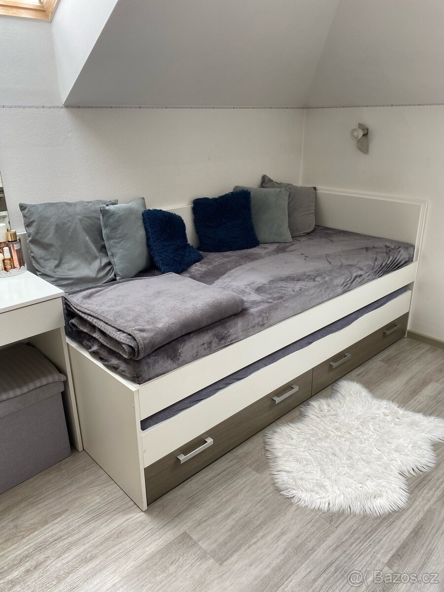 Rozkládací postel s úložným prostorem