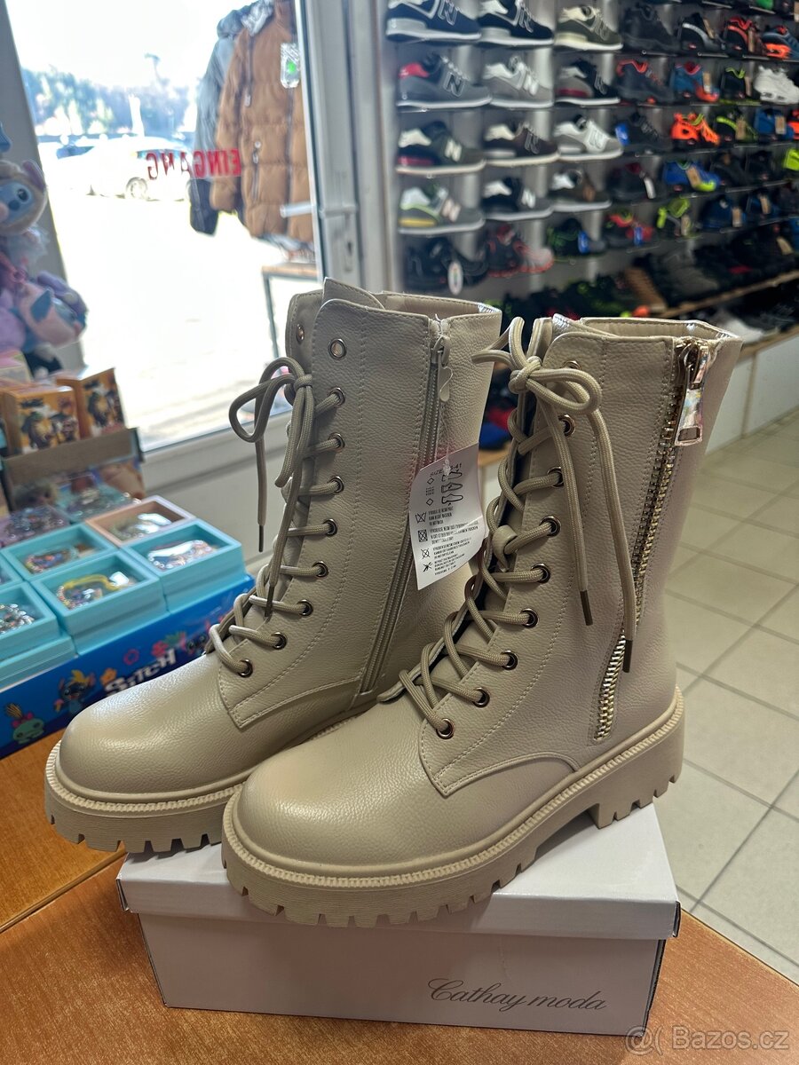 Bezové zimni kotníčkové boty