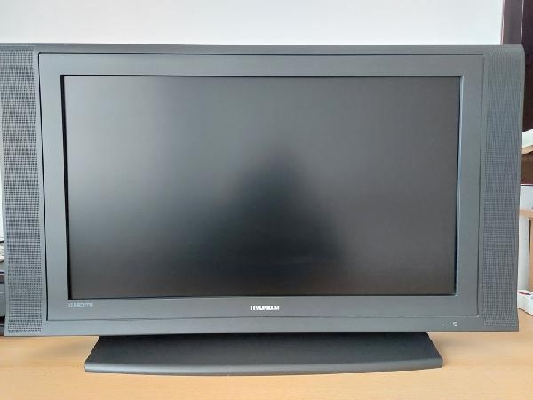 LCD televizor Hyundai 32"