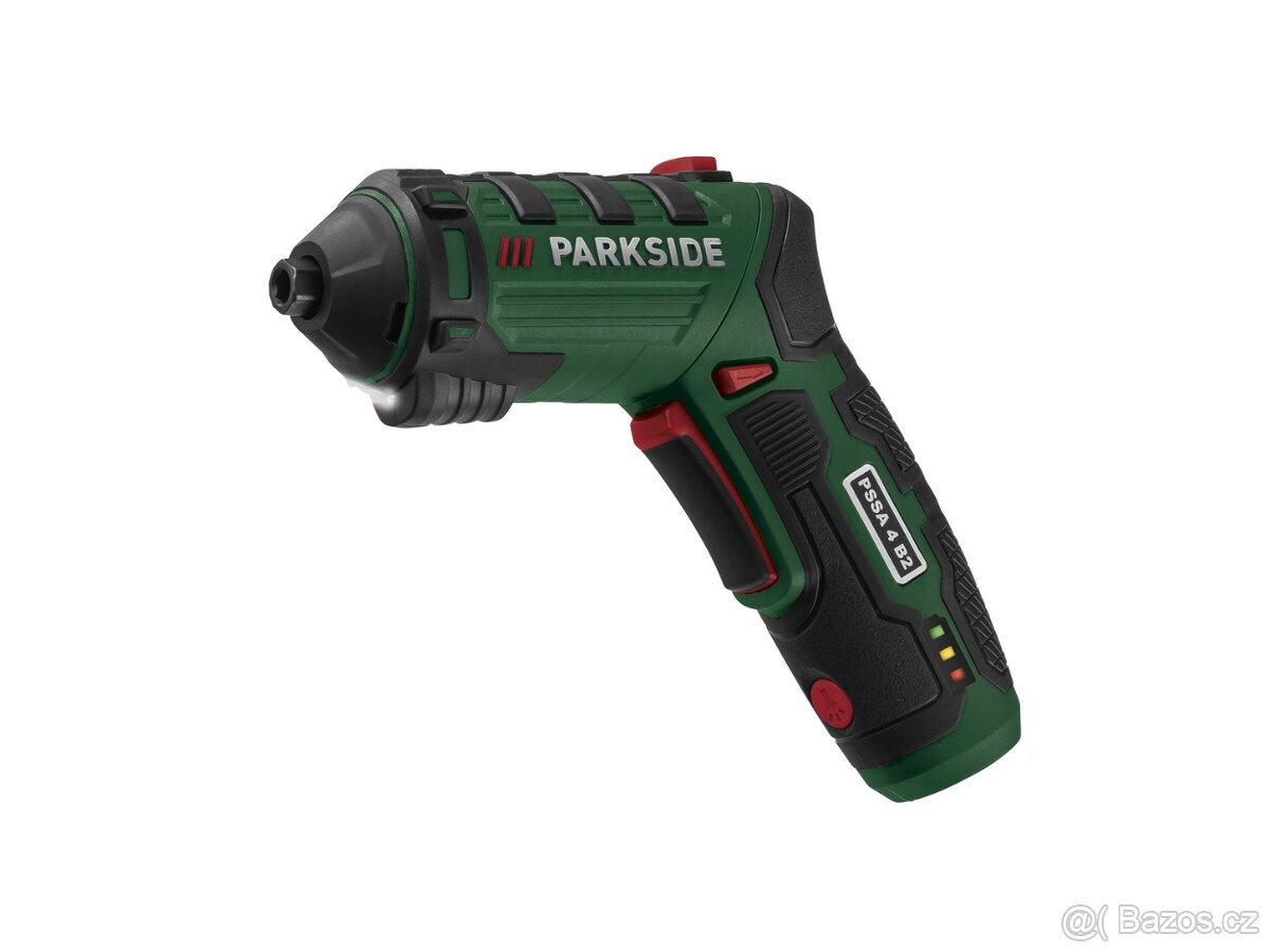 AKU šroubovák s kufříkem a příslušenstvím.