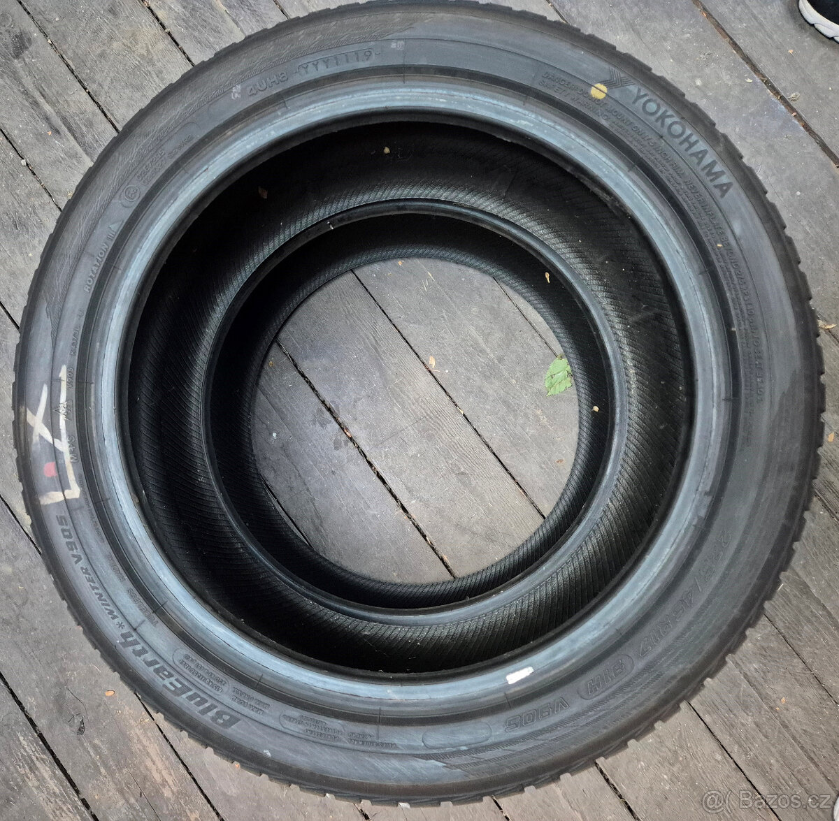 sleva Yokohama Winter V905 DOT 1119 225-45 R17 91 H