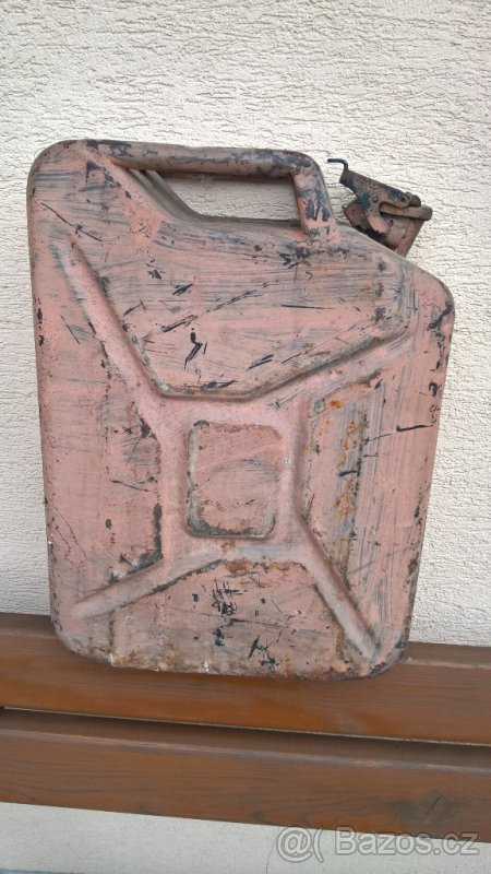 plechový kanystr 20l rok 1941