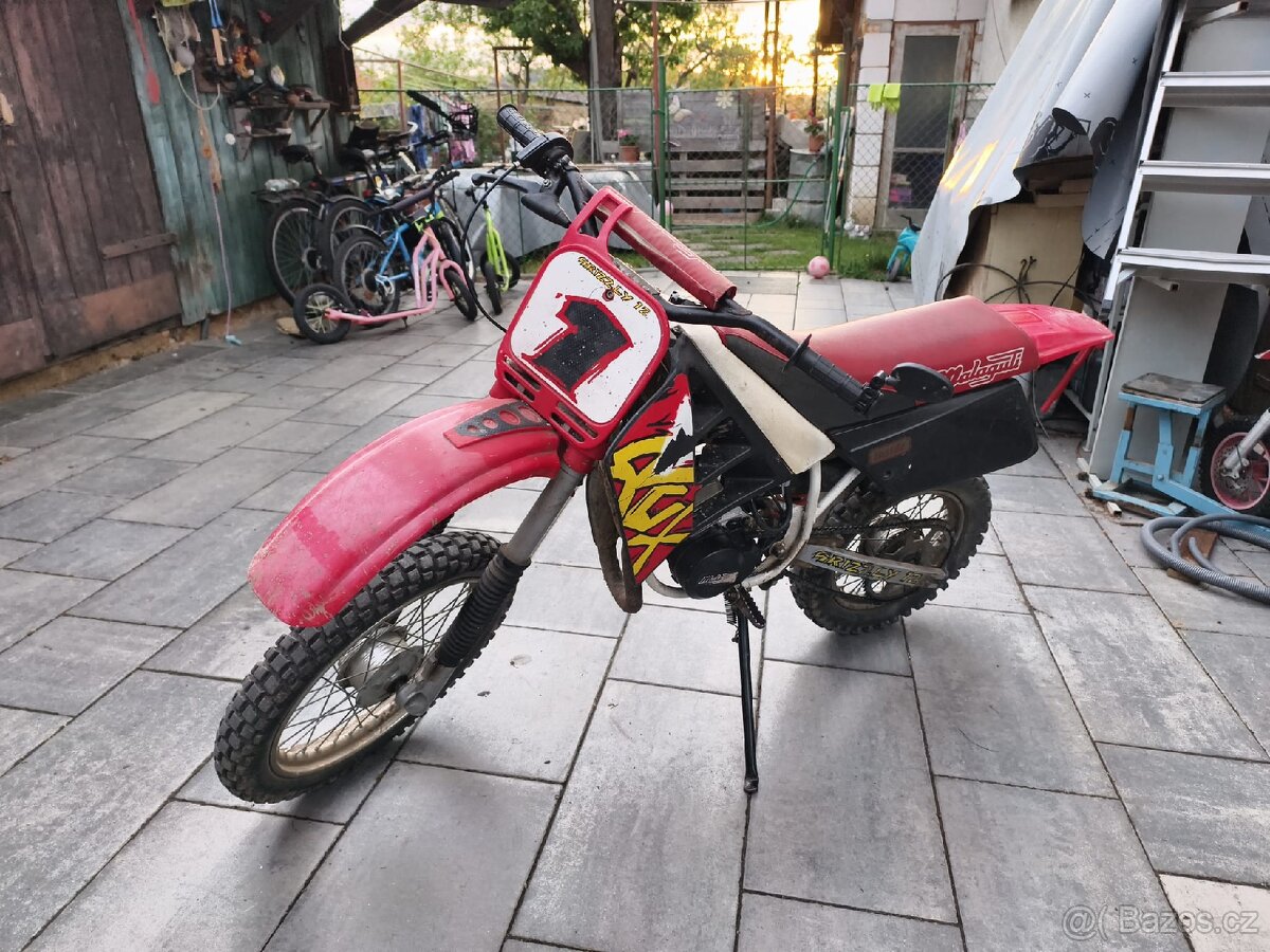 Motorka Malaguti grizzly 12