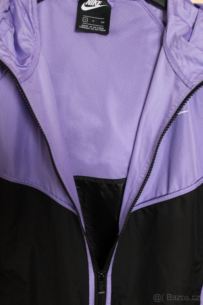 slabá bunda Nike vel. S